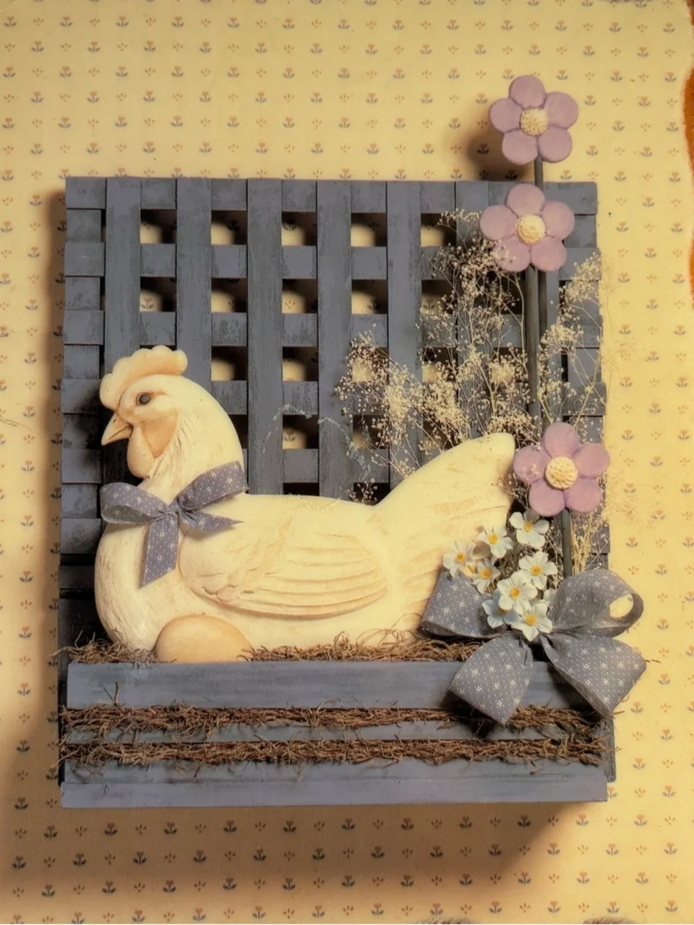 Vtg Farmhouse Chicken Wall Art Decor‎ Retro Country Farm Kitschy 90s 80s Flowers